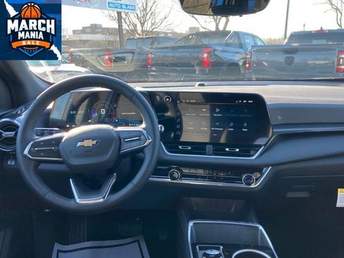 New 2026 Chevrolet Equinox LT image 11