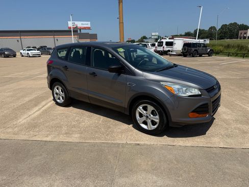Used 2014 Ford Escape S FWD image 3