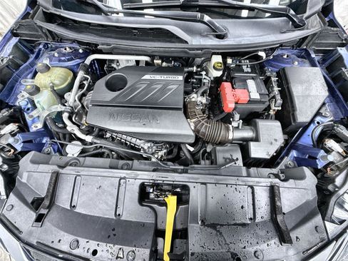 Used 2023 Nissan Rogue SV image 11