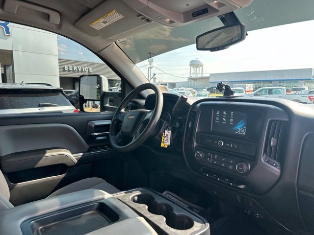 Used 2018 Chevrolet Silverado 1500 Custom w/ Custom Value Package AWD/4WD image 9