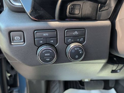Used 2024 Chevrolet Silverado 1500 LT AWD/4WD image 15