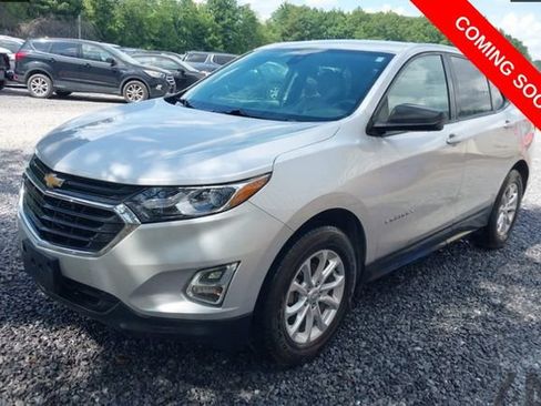 Used 2020 Chevrolet Equinox LS AWD/4WD image 2