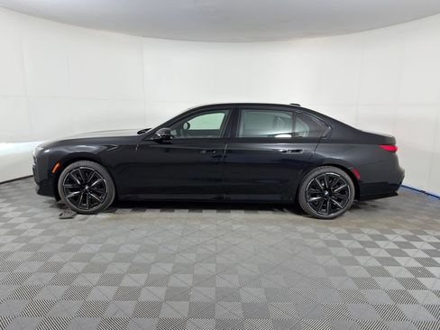 New 2026 BMW 740i w/ Executive Package image 2