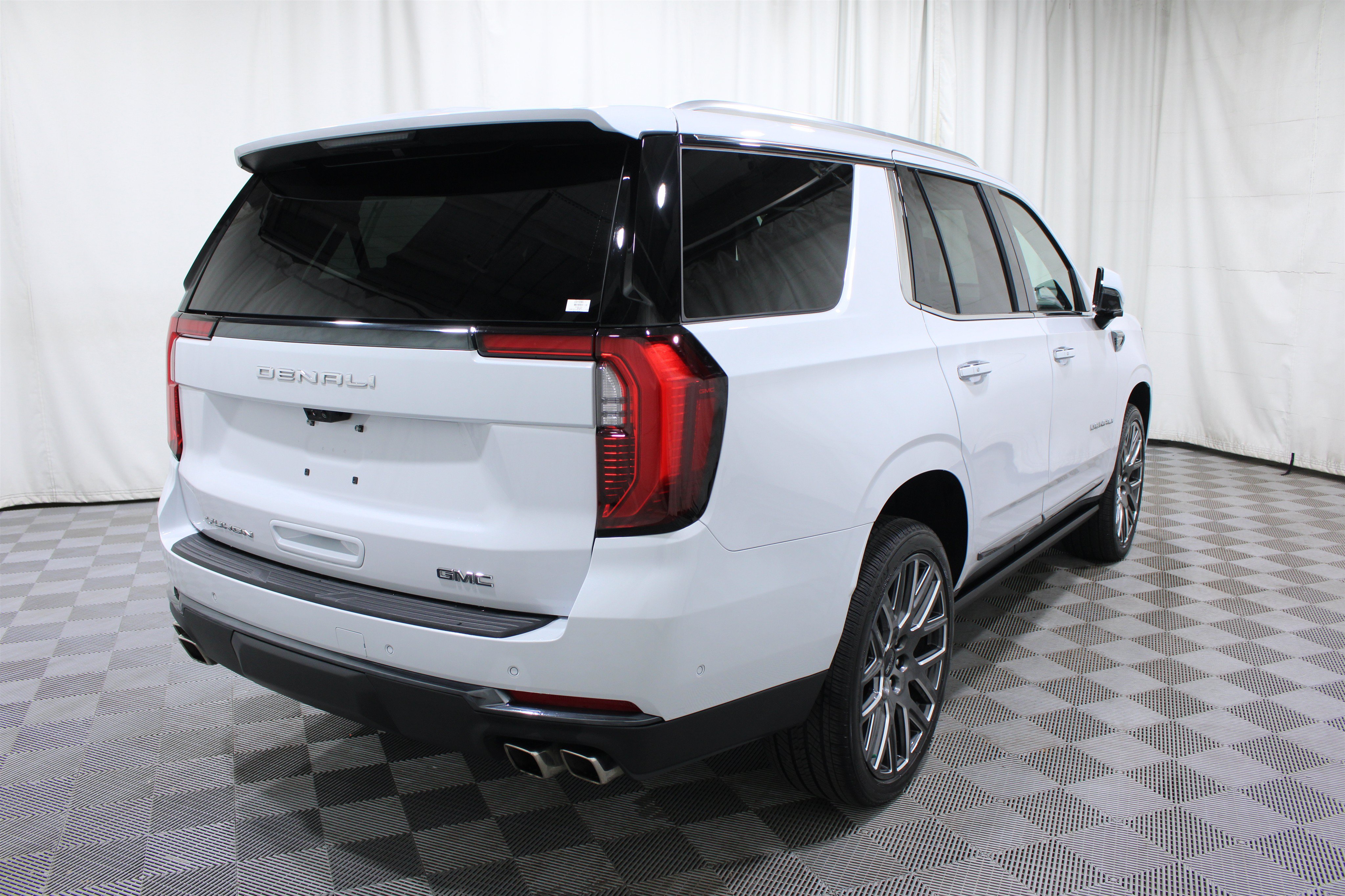 Used 2026 GMC Yukon Denali Ultimate AWD/4WD image 37