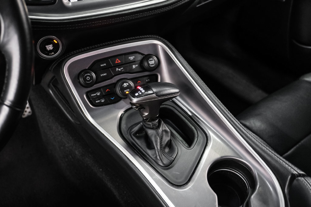 Used 2022 Dodge Challenger SXT w/ Plus Package RWD image 18