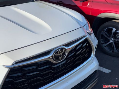 Used 2023 Toyota Highlander Platinum image 7