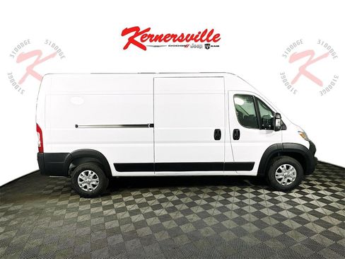New 2026 RAM ProMaster 2500 w/ Quick Order Package 22G SLT image 8