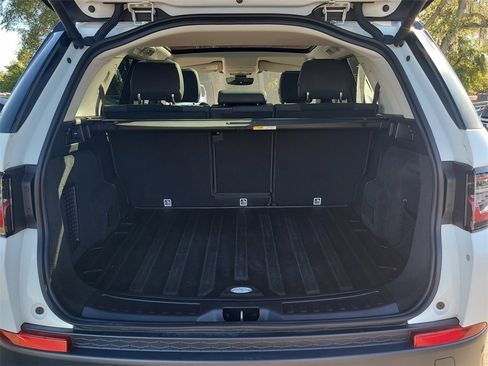 Used 2020 Land Rover Discovery Sport S image 8