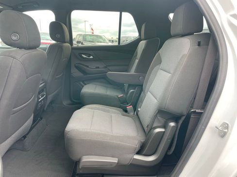 Used 2023 Chevrolet Traverse LT AWD/4WD image 8