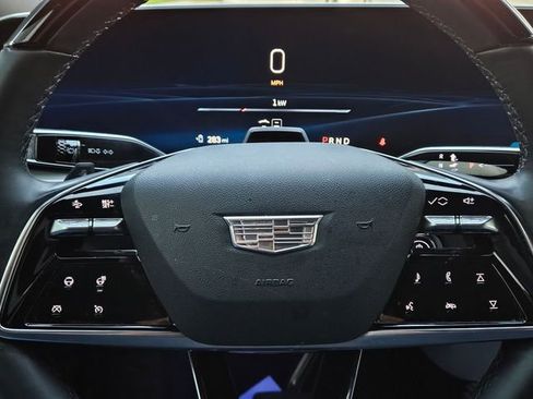 Certified 2024 Cadillac Lyriq Luxury image 14