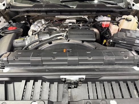 Used 2024 Chevrolet Silverado 2500 LT image 6