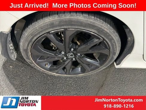 Used 2020 Honda Civic Sport image 3