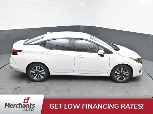 Used 2025 Nissan Versa SV FWD image 30