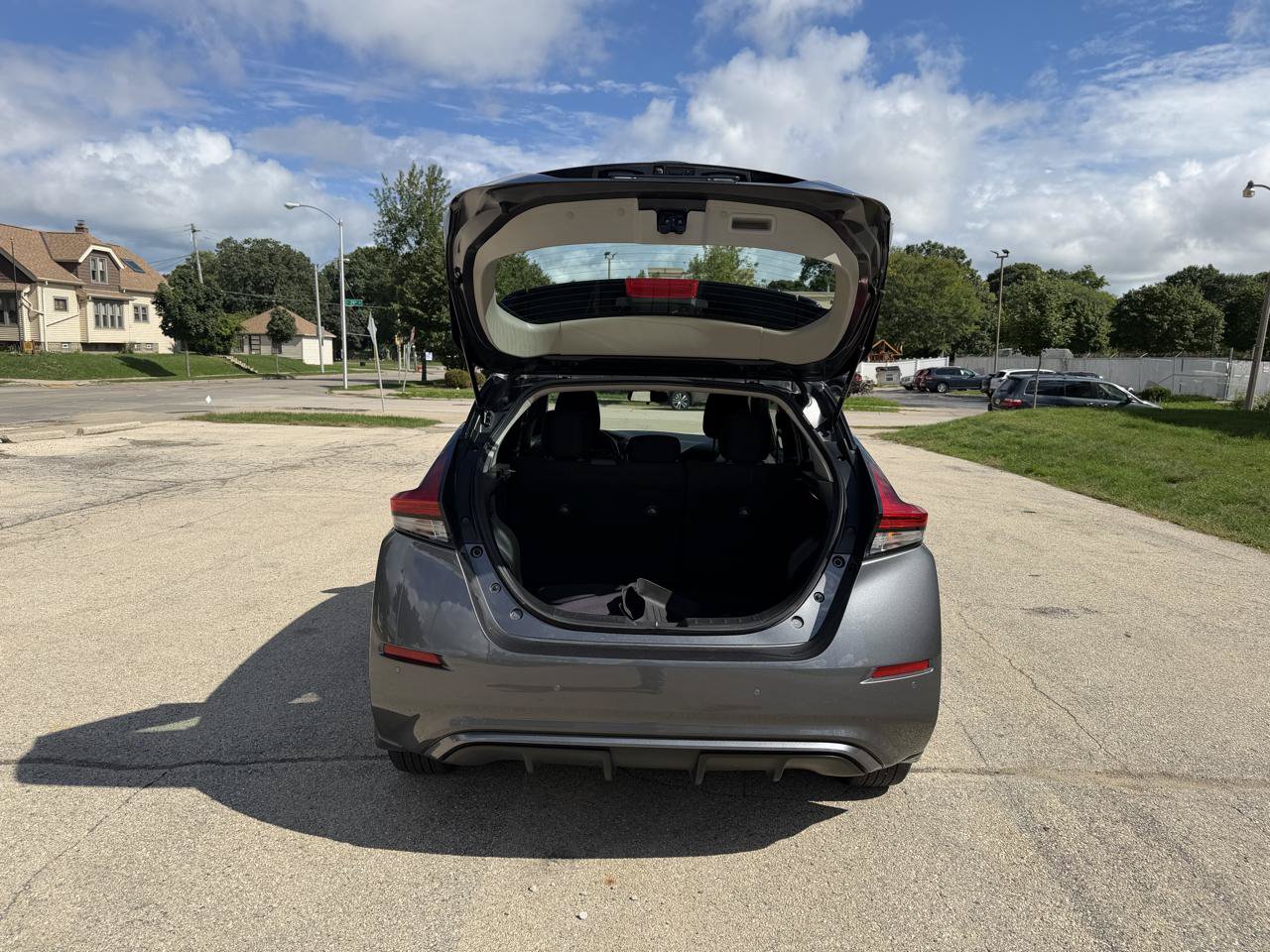 Used 2025 Nissan Leaf S FWD image 8