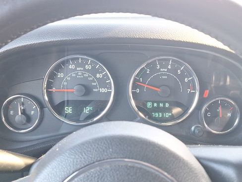 Used 2015 Jeep Wrangler Sport w/ Quick Order Package 24S image 15