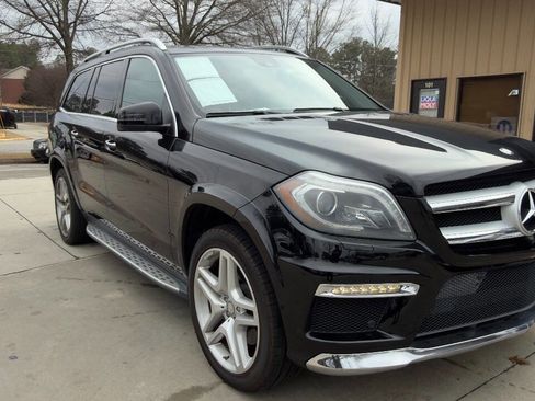 Used 2014 Mercedes-Benz GL 550 4MATIC image 7