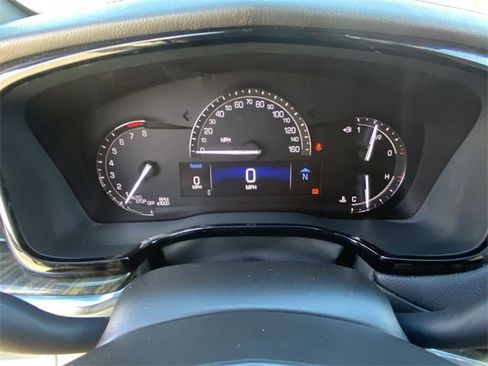 Used 2017 Cadillac XT5 FWD image 24