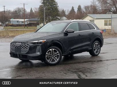 Used 2025 Audi Q5 Premium w/ Convenience Package