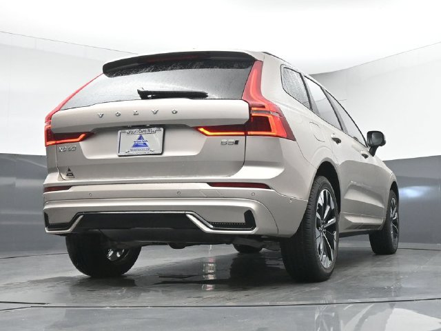 New 2026 Volvo XC60 B5 Plus w/ Protection Package Premier AWD/4WD image 42