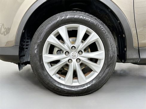 Used 2015 Toyota RAV4 Limited image 38