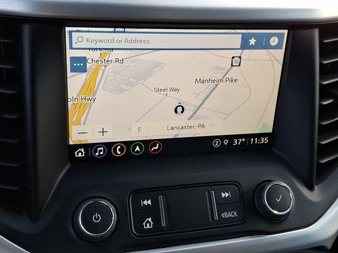 Certified 2023 GMC Acadia SLT w/ Elevation Edition image 18