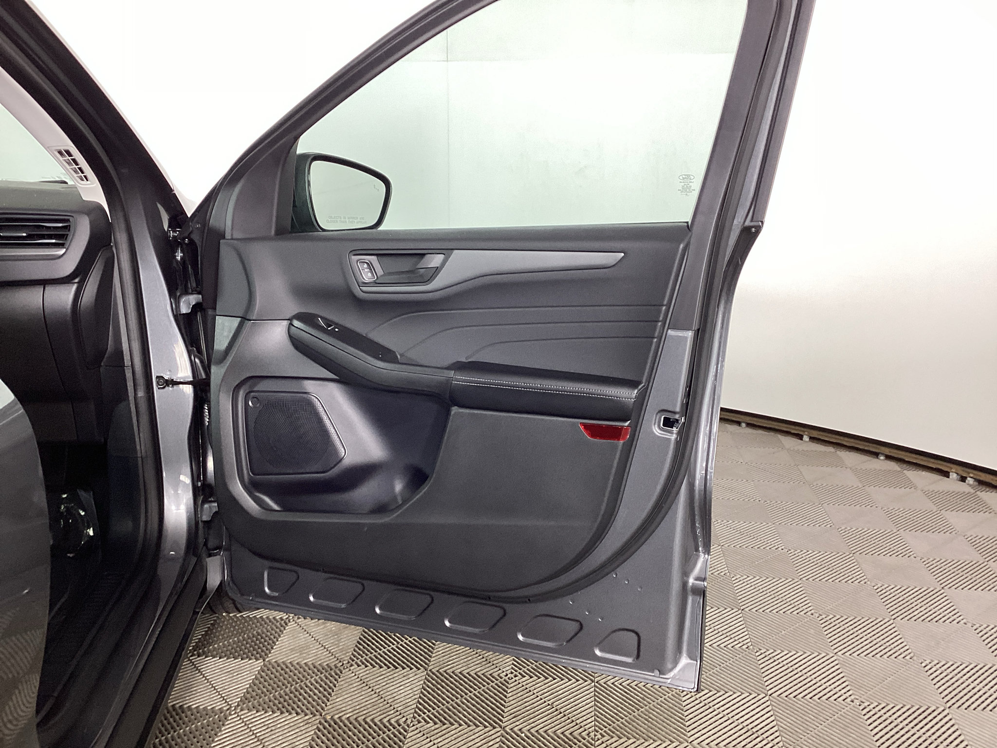 Certified 2023 Ford Escape Active AWD/4WD image 8