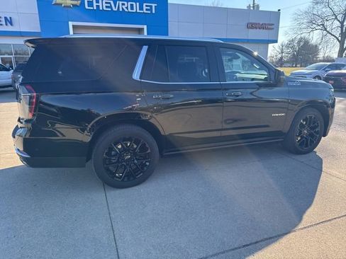Used 2025 Chevrolet Tahoe High Country image 2