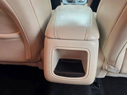 Used 2017 Chrysler 200 Limited Platinum FWD image 18