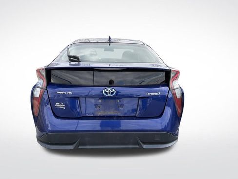 Used 2016 Toyota Prius Three Touring image 12