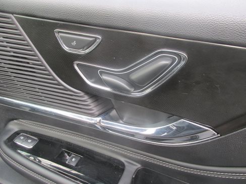 Used 2022 Lincoln Corsair AWD w/ Premium Package image 29