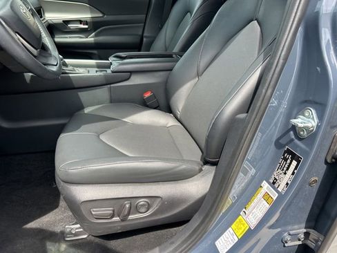 Used 2024 Toyota Grand Highlander XLE image 15