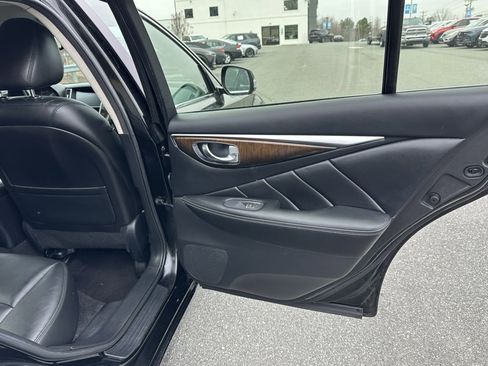 Used 2018 INFINITI Q50 Luxe w/ Essential Package (3.0T Luxe) image 21