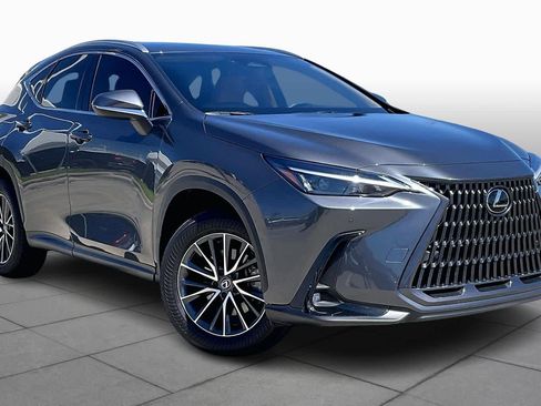 Used 2025 Lexus NX 250 FWD w/ Accessory Package (2T) image 3