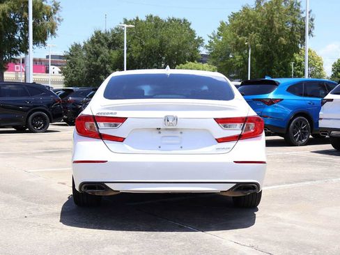 Used 2018 Honda Accord Sport image 5