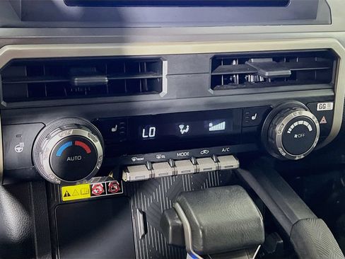 Certified 2024 Toyota Tacoma SR5 AWD/4WD image 14