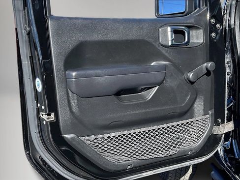 Used 2023 Jeep Gladiator Sport image 21