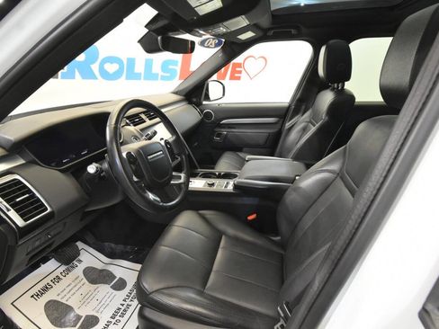 Used 2020 Land Rover Discovery Landmark AWD/4WD image 11