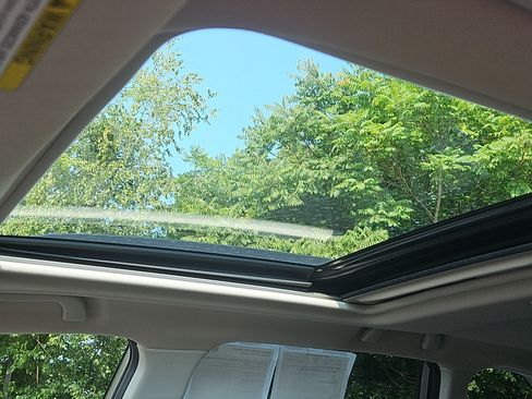 Certified 2023 Subaru Forester Limited AWD/4WD image 8
