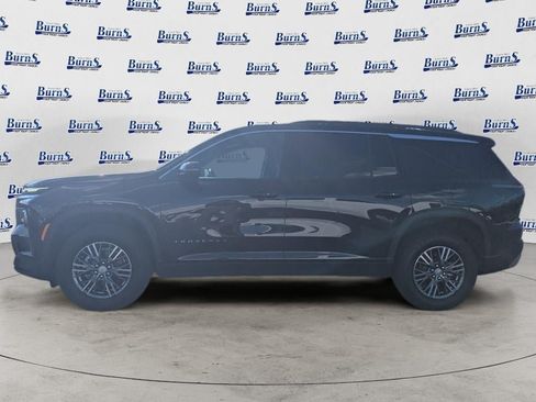 Used 2026 Chevrolet Traverse LT FWD image 6