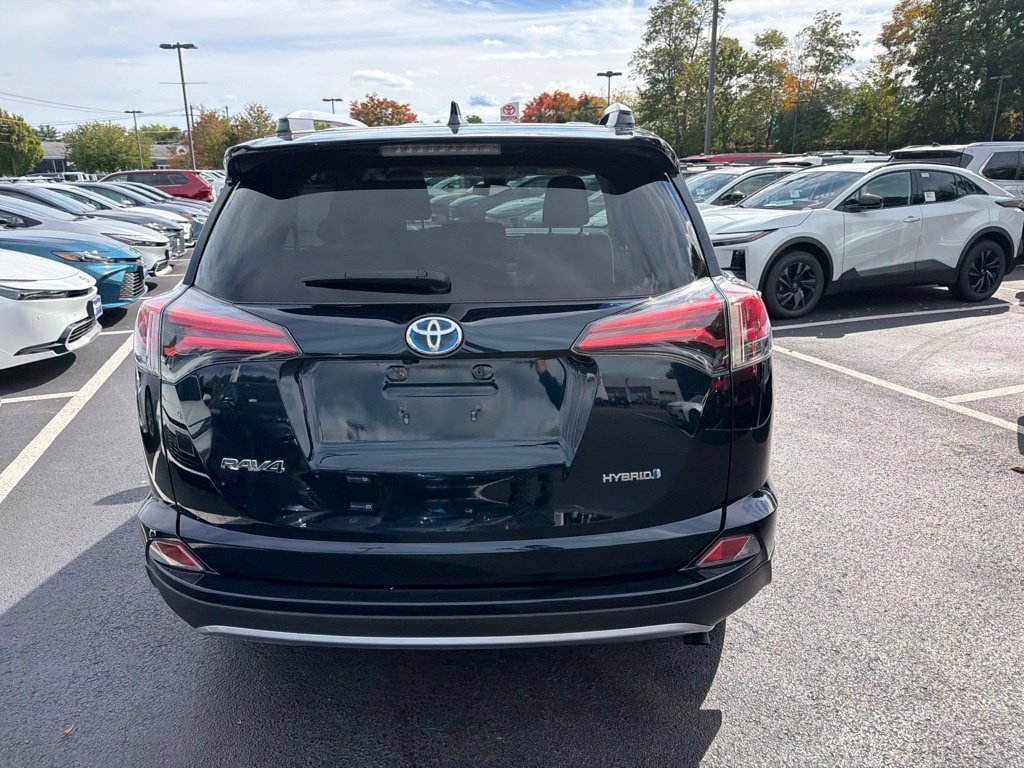 Used 2018 Toyota RAV4 LE AWD/4WD image 7