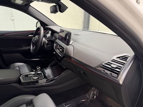 Used 2025 BMW X4 xDrive30i w/ Premium Package AWD/4WD image 42
