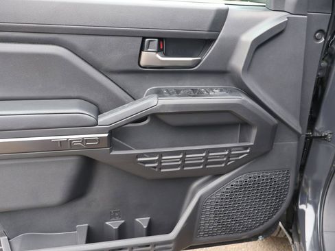 Used 2026 Toyota Tacoma TRD Sport image 18