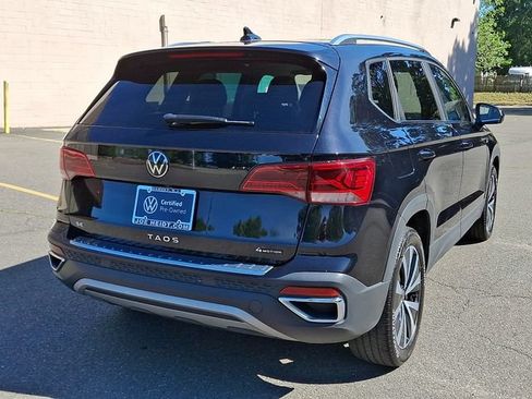 Certified 2022 Volkswagen Taos SE FWD image 10