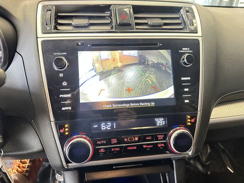 Used 2019 Subaru Legacy 2.5i Premium image 2