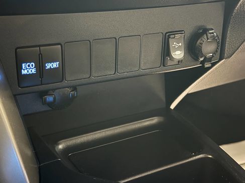 Used 2013 Toyota RAV4 XLE image 53