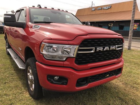 Used 2024 RAM 2500 Big Horn w/ Safety Group image 7