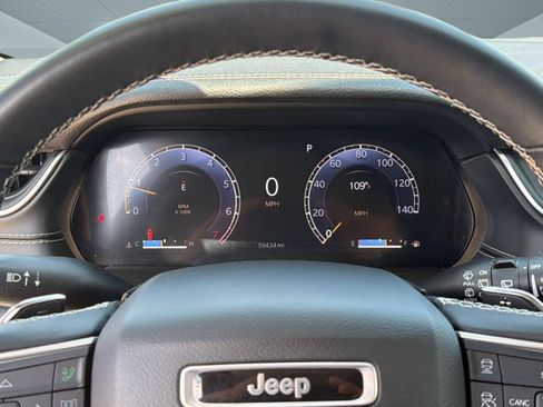 Certified 2022 Jeep Grand Cherokee L Limited AWD/4WD image 22