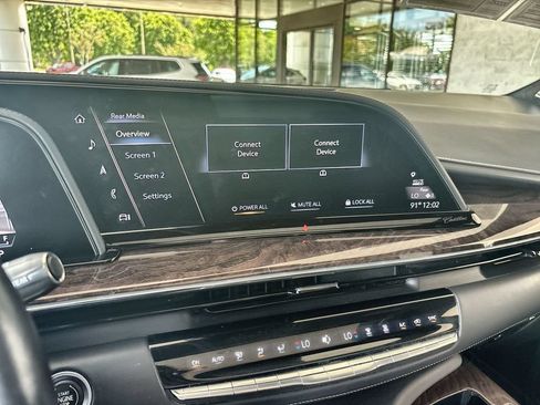 Certified 2021 Cadillac Escalade Sport Platinum AWD/4WD image 13