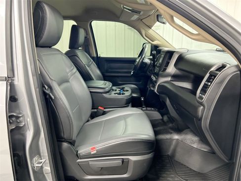 Used 2020 RAM 3500 Tradesman w/ Chrome Appearance Group image 21