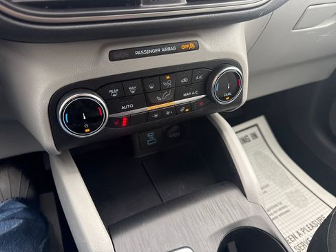 Used 2023 Ford Escape Active image 36